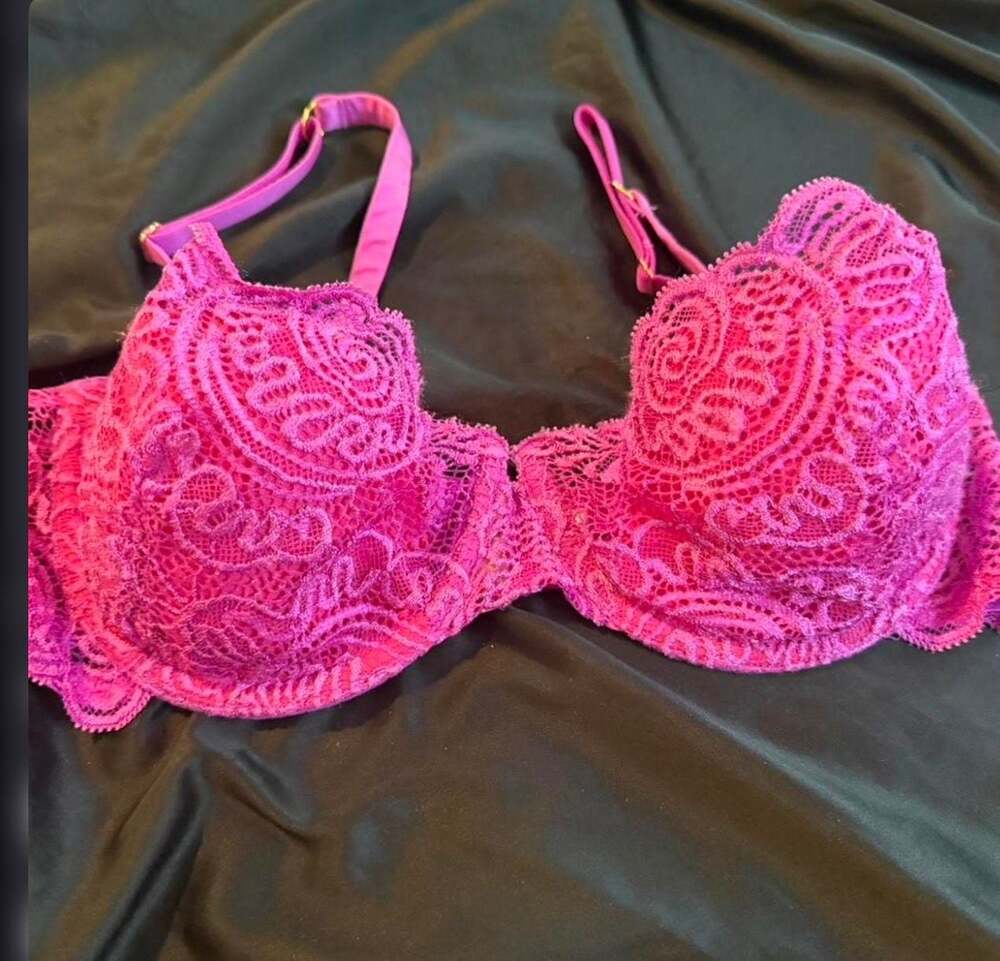 Victoria’s Secret‎ Y2K Pink Lace Bra 34D Push Up Without Padding Sexy